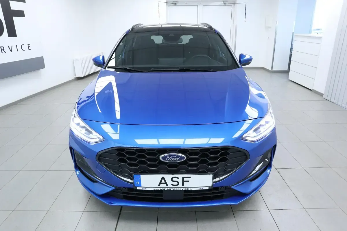 Gebraucht Ford Focus ST-Line X 155 PS (114 kW) 2025 Dynamicblau metallic Kombi