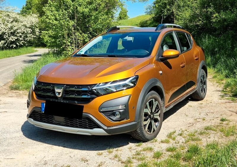 Orange Gebraucht 2021 Dacia Sandero Comfort Kleinwagen | 12.600 € (Guter Preis) - Bild 1/4