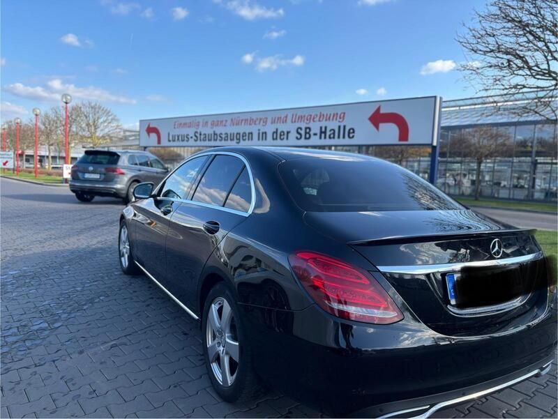 Schwarz Gebraucht 2017 Mercedes C220 Business Limousine | 20.000 € (Fairer Preis) - Bild 1/4