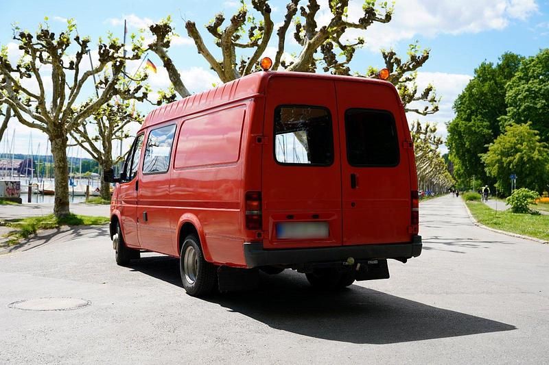 Second-hand Ford Transit 80 CP (58 kW) 1991 Roșu Monovolum