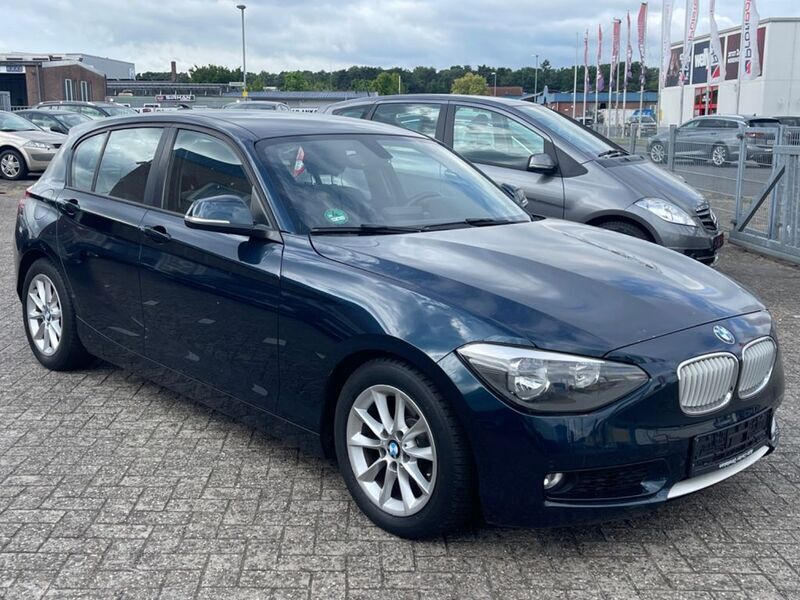 Blau Gebraucht 2011 BMW 116 Urban Line Kleinwagen | 5.850 € (Fairer Preis) - Bild 1/4