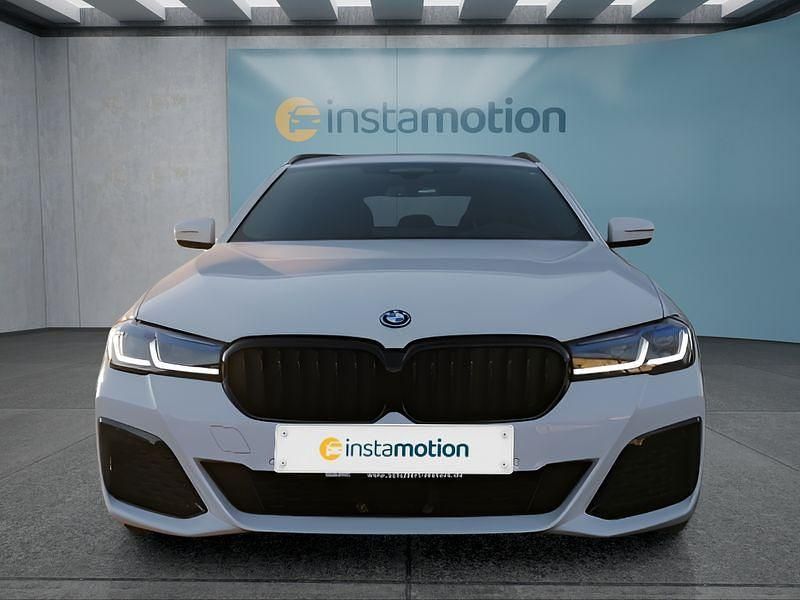 Gebraucht BMW 530e 292 PS (214 kW) 2022 Weiß Kombi