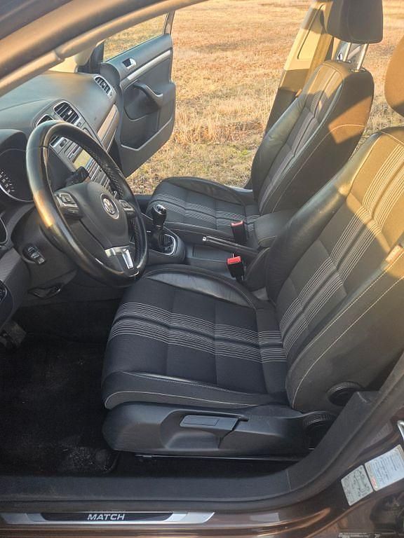 Gebraucht VW Golf VI Match 86 PS (63 kW) 2012 Braun Kleinwagen