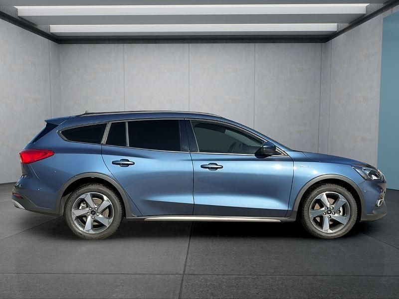 Gebraucht Ford Focus 125 PS (91 kW) 2021 Blau Kombi