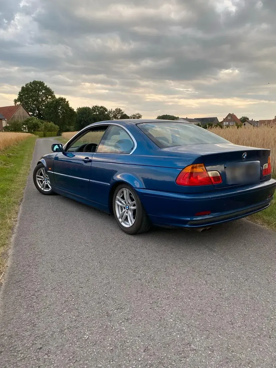 Gebraucht BMW 323 M Sport 170 PS (125 kW) 1999 Blau Coupé