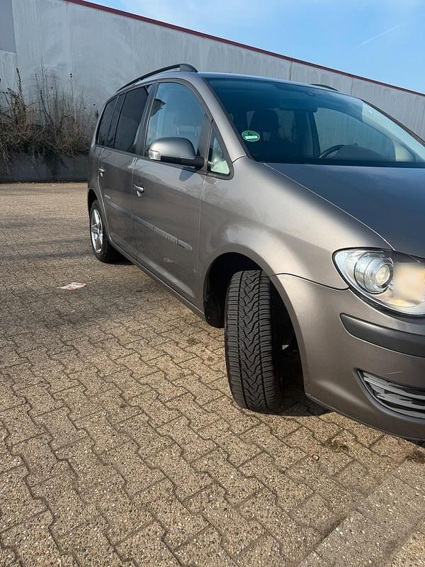 Gebraucht VW Touran 105 PS (77 kW) 2008 Van / Kleinbus