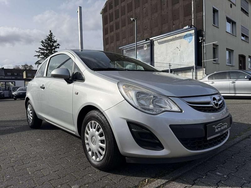 Gebraucht Opel Corsa Selection 69 PS (50 kW) 2012 Silber Kleinwagen