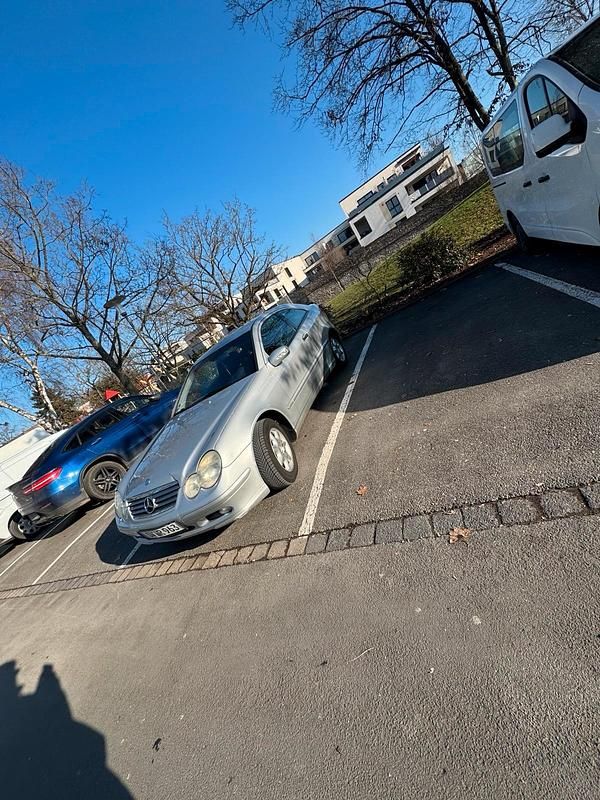 Gebraucht Mercedes C220 150 PS (110 kW) 2004 Grau Coupé