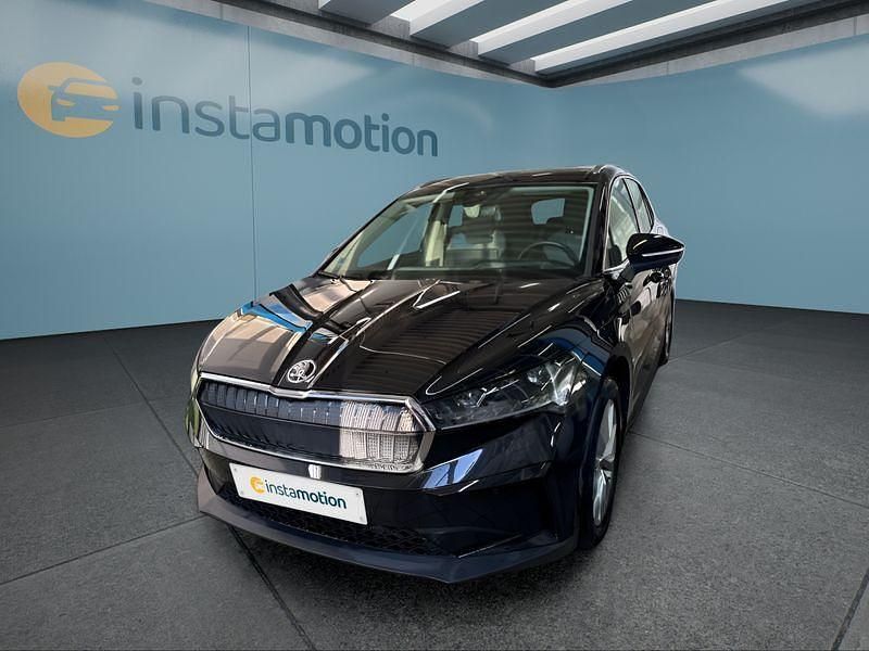 Schwarz Gebraucht 2023 Skoda Enyaq iV Loft SUV | 38.699 € (Etwas zu teuer) - Bild 1/4