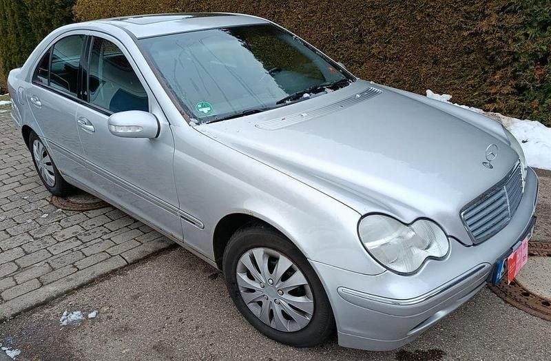 Silber Gebraucht 2000 Mercedes C200 Elegance Limousine | 1.950 € (Guter Preis) - Bild 1/4