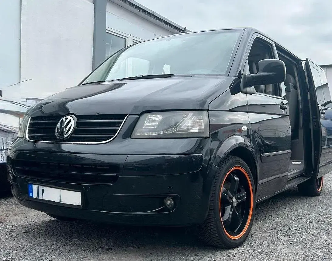 Gebraucht VW Multivan 174 PS (127 kW) 2004 Schwarz Van / Kleinbus