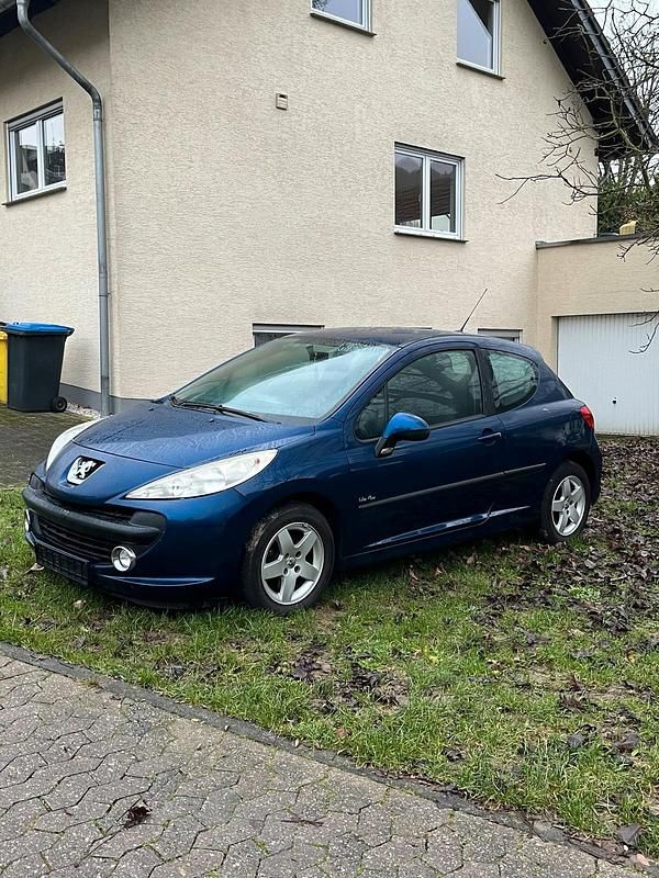 Blau Gebraucht 2008 Peugeot 207 Kleinwagen | 2.650 € - Bild 1/4
