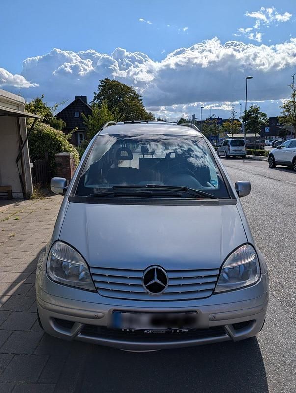 Silber Gebraucht 2005 Mercedes Vaneo Van / Kleinbus | 2.000 € (Fairer Preis) - Bild 1/4