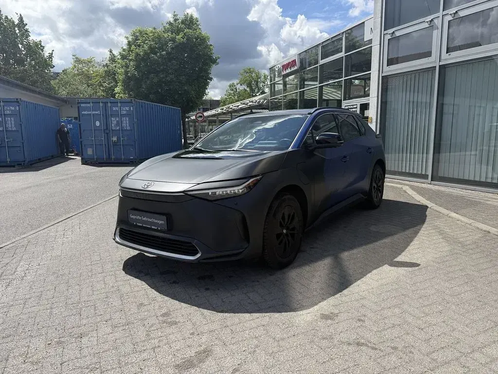Gebraucht Toyota bZ4X Comfort 150 kW (204 PS) 2023 Silber SUV