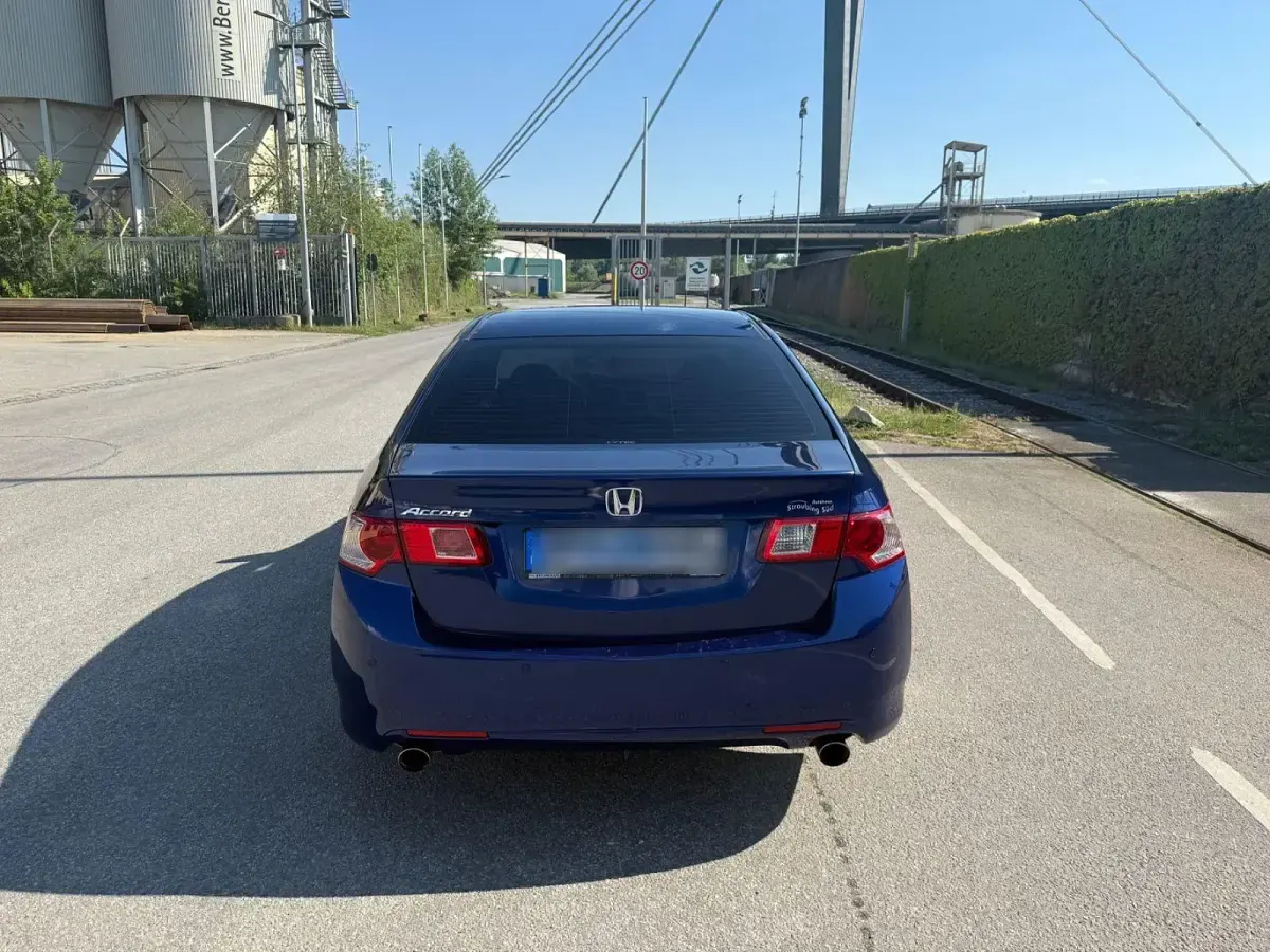 Gebraucht Honda Accord Executive 201 PS (147 kW) 2009 Blau Limousine