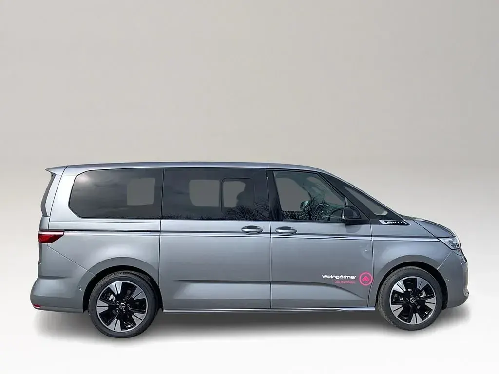 Używany VW T7 Style 150 KM (110 kW) 2025 Srebrny Van