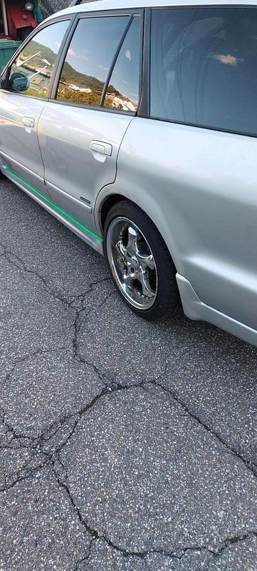 Silber Gebraucht 2003 Mitsubishi Galant Kombi | 1.800 € (Fairer Preis) - Bild 1/4