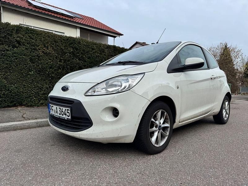 Gebraucht Ford Ka Basis 69 PS (50 kW) 2013 Weiß Kleinwagen