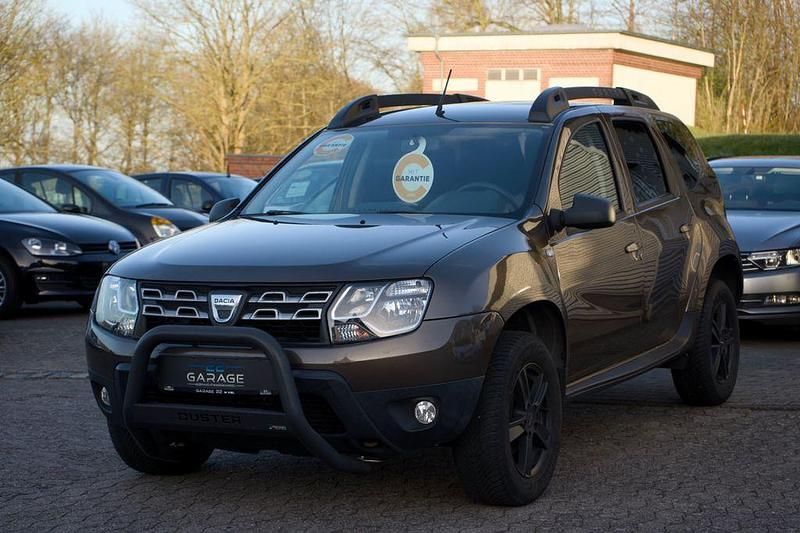 Gebraucht Dacia Duster Lauréate 114 PS (83 kW) 2017 Braun SUV
