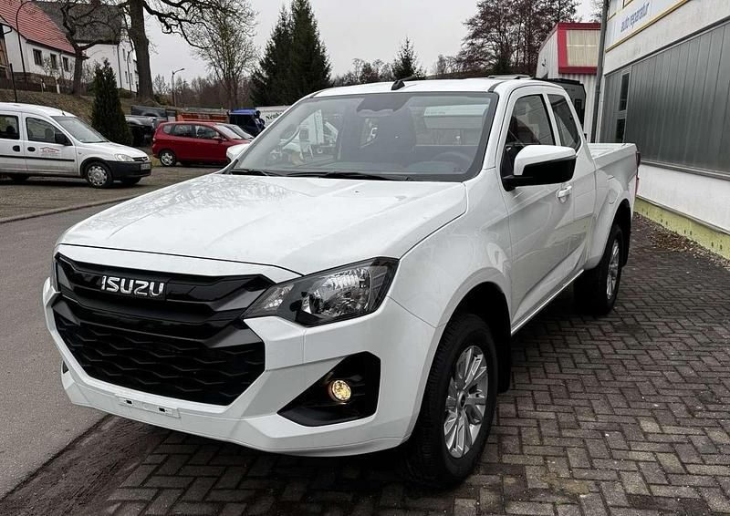 Neu Isuzu D-Max 163 PS (119 kW) 2026 Spash white Abholung