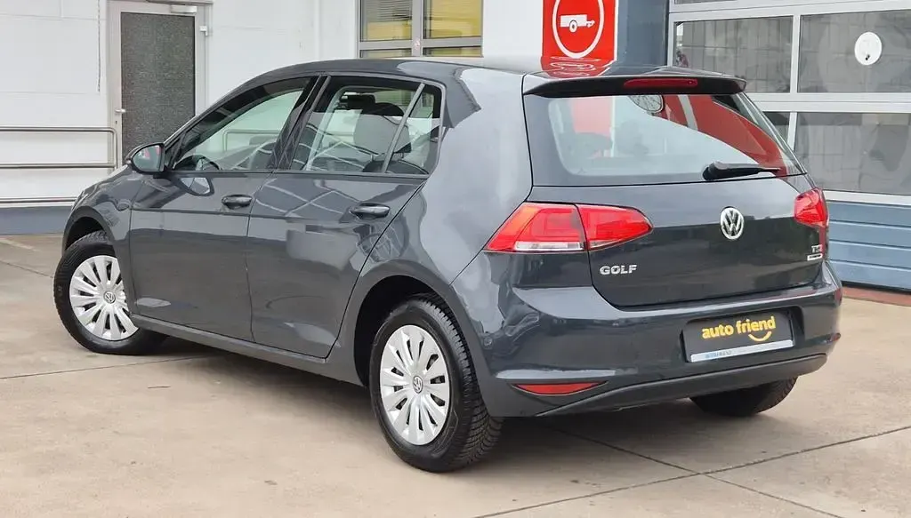 Gebraucht VW Golf VII Trendline 86 PS (63 kW) 2014 Grau Limousine