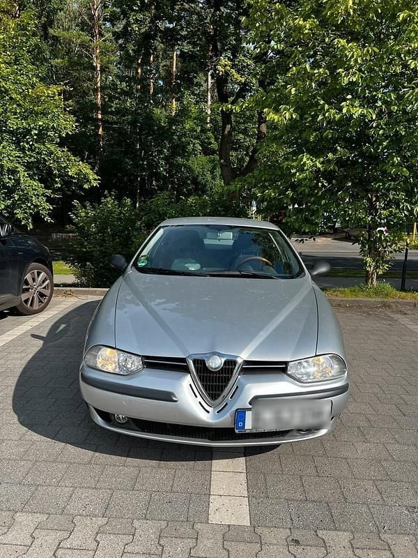 Silber Gebraucht 1998 Alfa Romeo 156 Limousine | 1.500 € (Guter Preis) - Bild 1/4