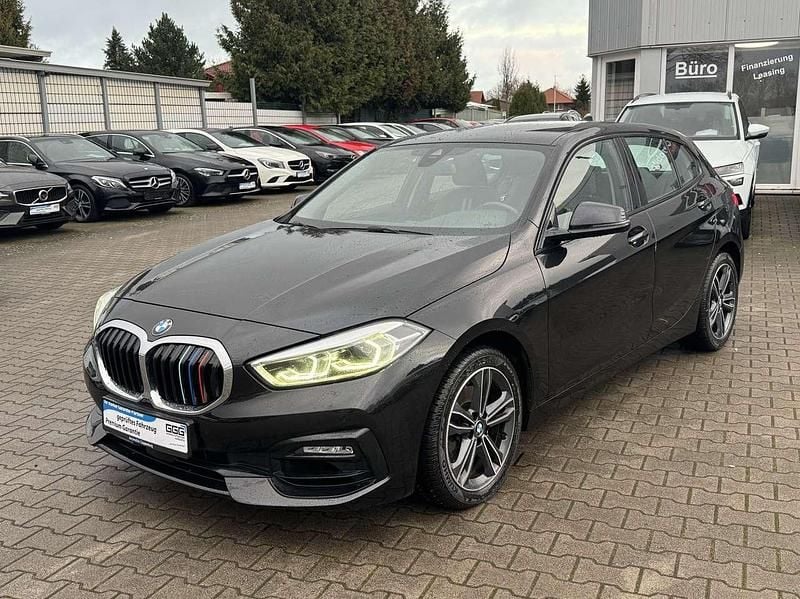 Schwarz Gebraucht 2020 BMW 116 Shadowline Kleinwagen | 17.500 € (Fairer Preis) - Bild 1/4