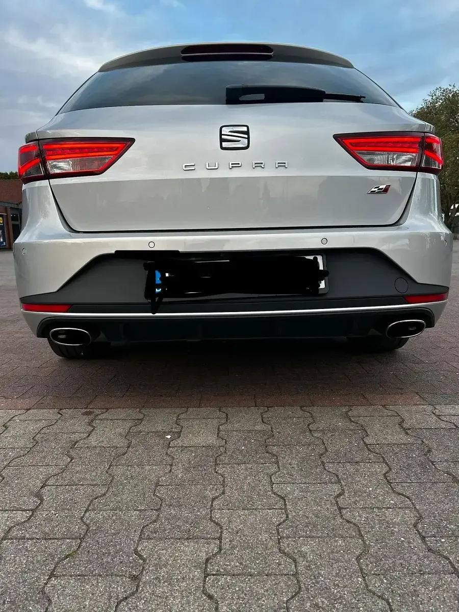 Używany Seat Leon ST CUPRA 265 KM (194 kW) 2015 Srebrny Kombi
