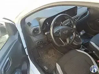 Gebraucht Hyundai i10 GO! 67 PS (49 kW) 2023 Weiß Kleinwagen