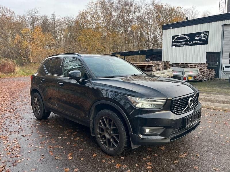 Gebraucht Volvo XC40 R-Design 156 PS (114 kW) 2018 Schwarz SUV