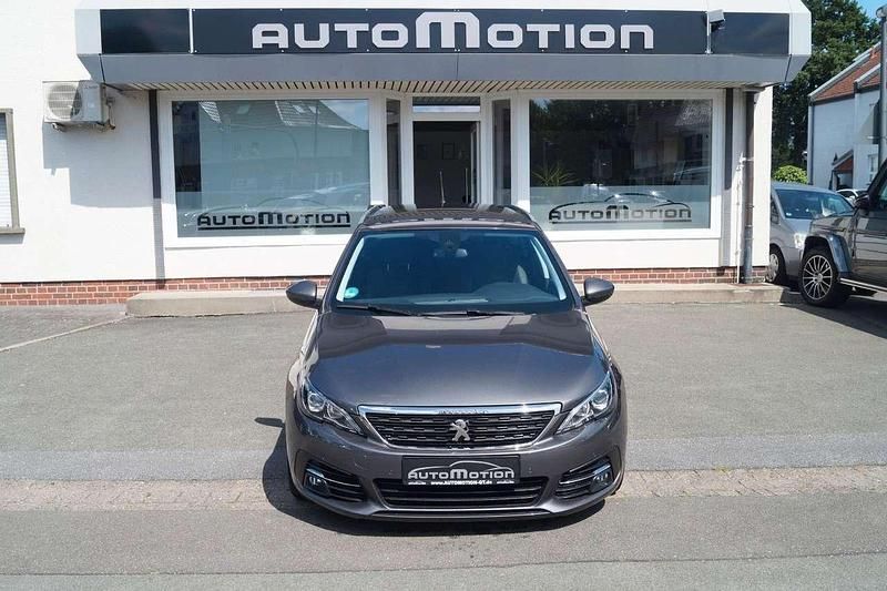 Gebraucht Peugeot 308 SW Allure 131 PS (96 kW) 2021 Gris platinium (metallic) Kombi