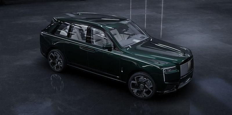 Dark emerald Neu 2025 Rolls Royce Cullinan SUV | 660.450 € - Bild 1/4