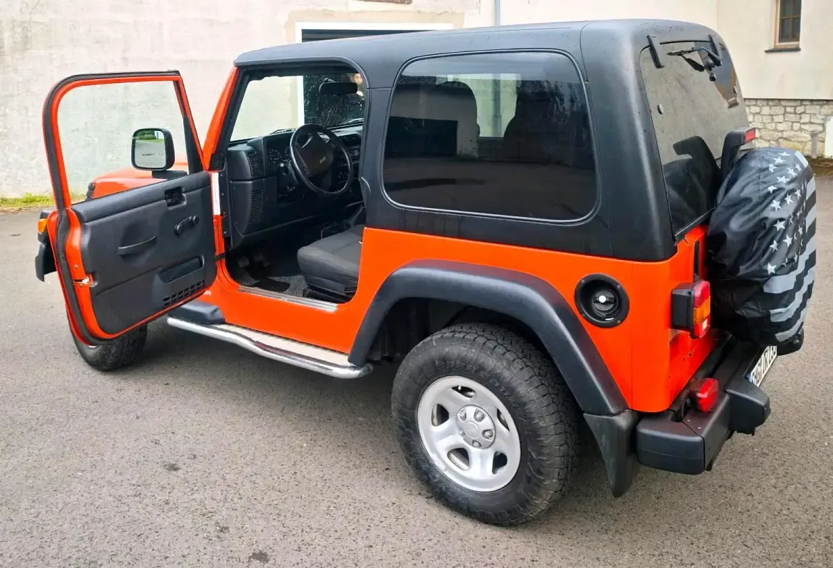 Occasion Jeep Wrangler 142 ch (104 kW) 2006 Orange SUV