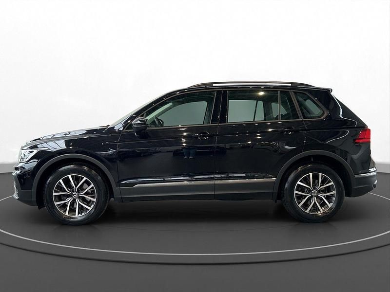 Gebraucht VW Tiguan Life 150 PS (110 kW) 2022 Deepblack perleffekt (schwarz) SUV
