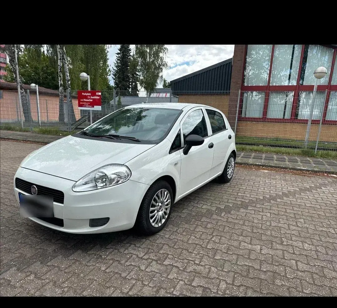 Gebraucht Fiat Punto 60 PS (44 kW) 2011 Weiß Kleinwagen