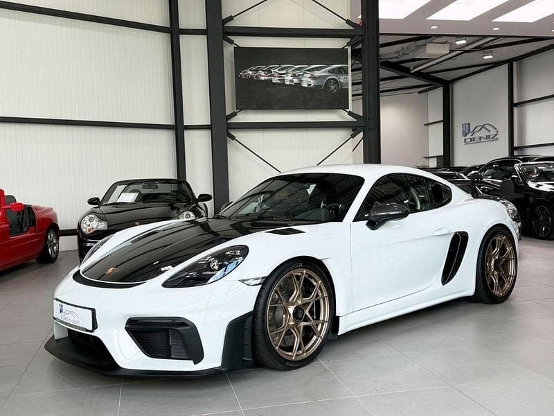 Weiß Gebraucht 2023 Porsche 718 Cayman GT4 Coupé | 159.899 € (Fairer Preis) - Bild 1/3
