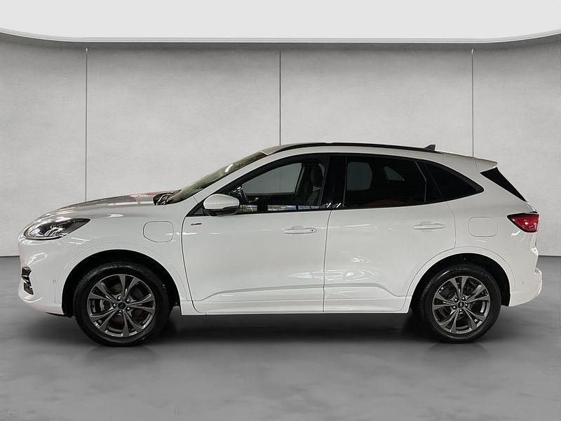 Gebraucht Ford Kuga ST-Line 224 PS (164 kW) 2022 Frozen white SUV