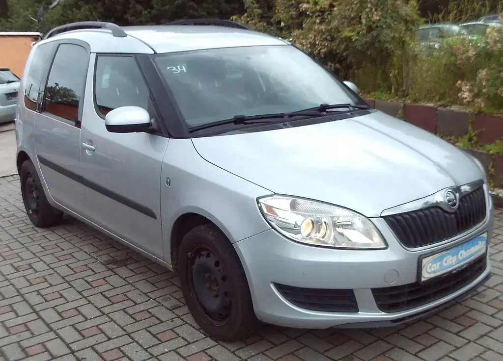 Gebraucht Skoda Roomster Plus Edition 75 PS (55 kW) 2013 Silber Van / Kleinbus