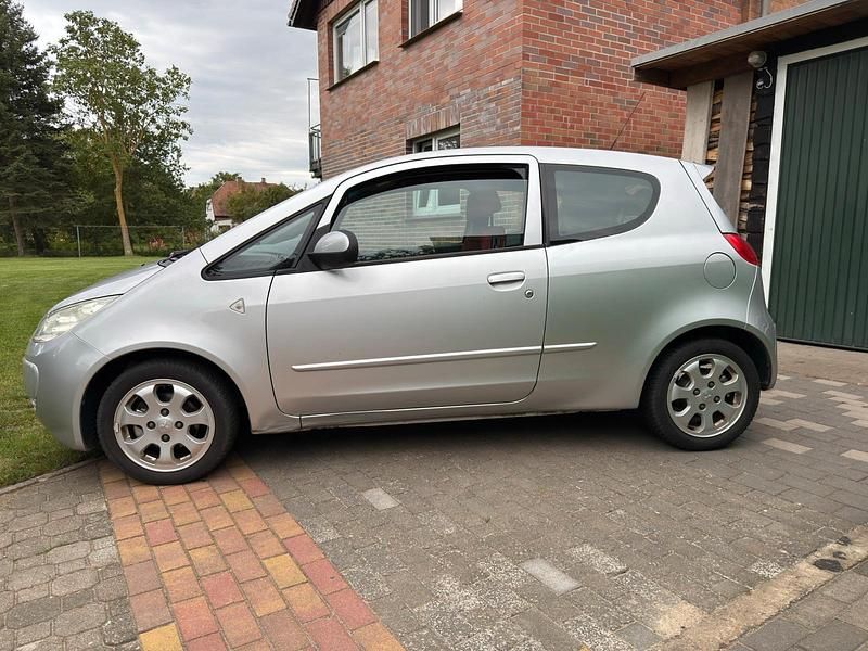 Gebraucht Mitsubishi Colt 95 PS (69 kW) 2005 Silber Kleinwagen