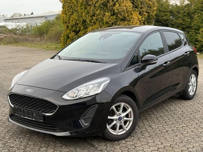 Gebraucht Ford Fiesta Cool & Connect 95 PS (69 kW) 2021 Schwarz Kleinwagen
