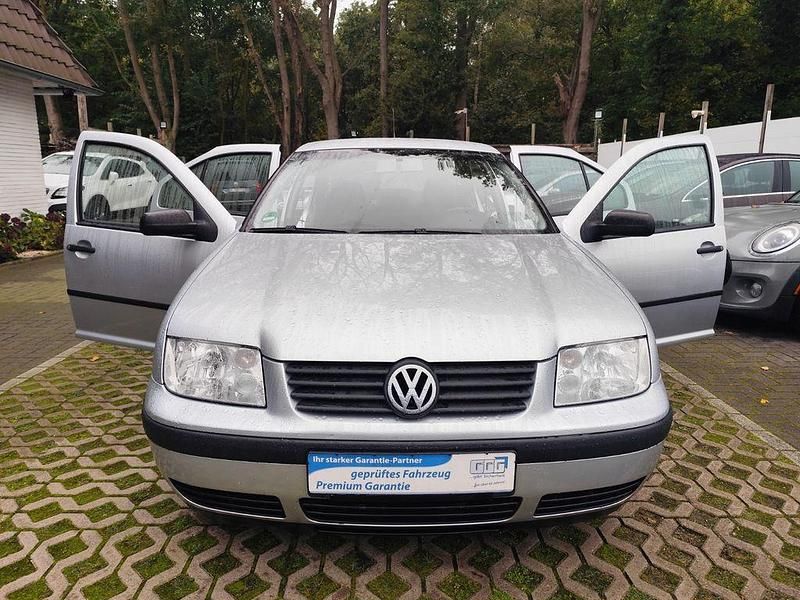 Silber Gebraucht 2003 VW Bora Basis Limousine | 2.999 € (Etwas zu teuer) - Bild 1/2