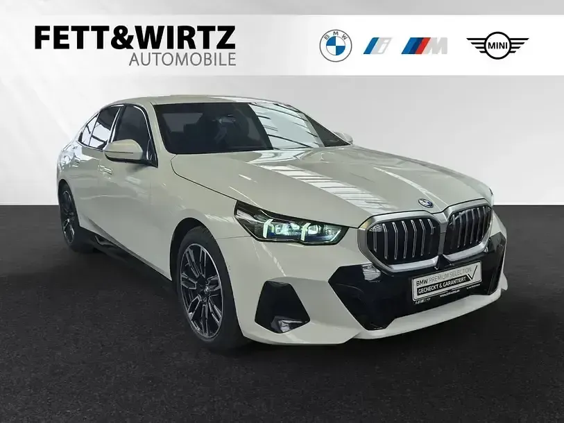 Gebraucht BMW 550e M Sport 489 PS (359 kW) 2025 Limousine