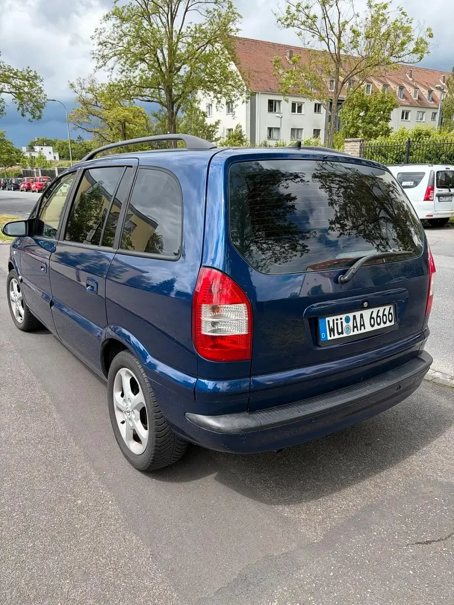 Gebraucht Opel Zafira 125 PS (91 kW) 2005 Blau Van / Kleinbus