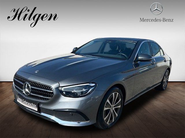 Grau Gebraucht 2022 Mercedes E300 Avantgarde Limousine | 39.850 € (Fairer Preis) - Bild 1/4
