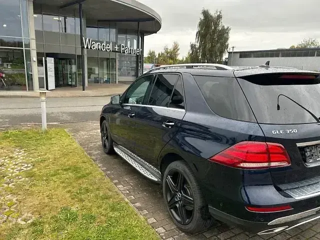 Gebraucht Mercedes GLE350 306 PS (225 kW) 2016 Blau SUV