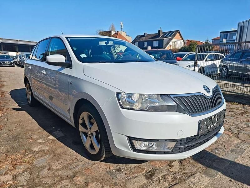 Gebraucht Skoda Rapid Ambition 86 PS (63 kW) 2015 Moonweiss metallic Kleinwagen