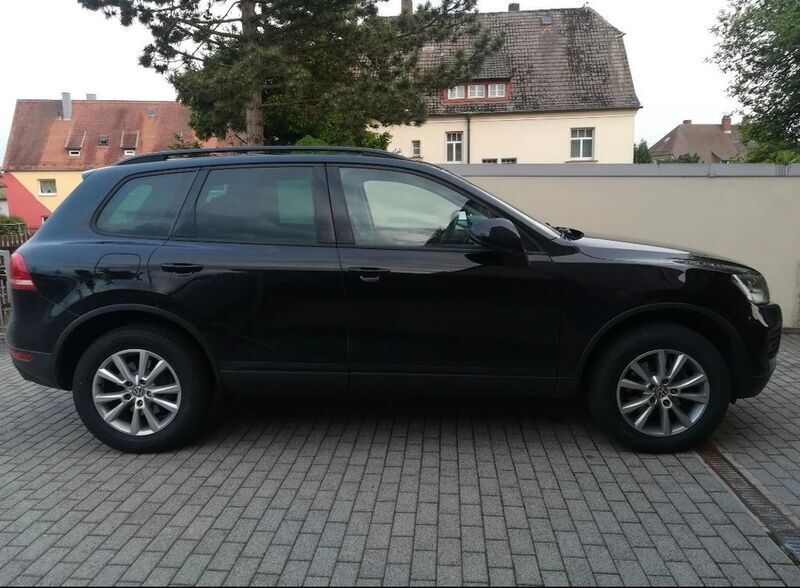 Schwarz Gebraucht 2011 VW Touareg Exclusive SUV | 10.050 € (Fairer Preis) - Bild 1/4