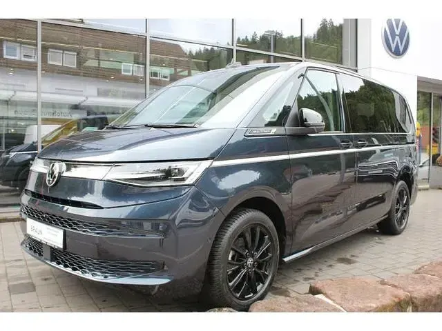 Gebraucht VW Multivan Style 150 PS (110 kW) 2025 Starlight blue metallic Van / Kleinbus