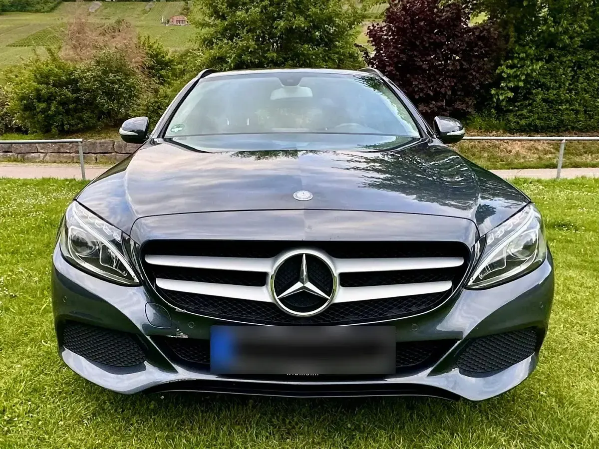 Gebraucht Mercedes C200 Exclusive 136 PS (100 kW) 2015 Grau Kombi