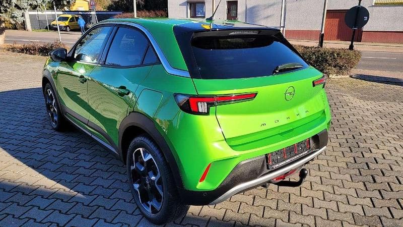 Gebraucht Opel Mokka Ultimate 131 PS (96 kW) 2021 Matcha green/ikone gruen SUV